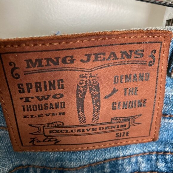 MANGO Sz 8 Jeans Shorts  Stretch Cuffed - Picture 3 of 7